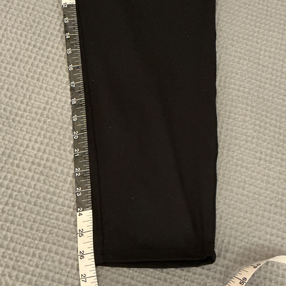 Maurices NWT Black High Rise Jogger size Medium - Picture 10 of 13